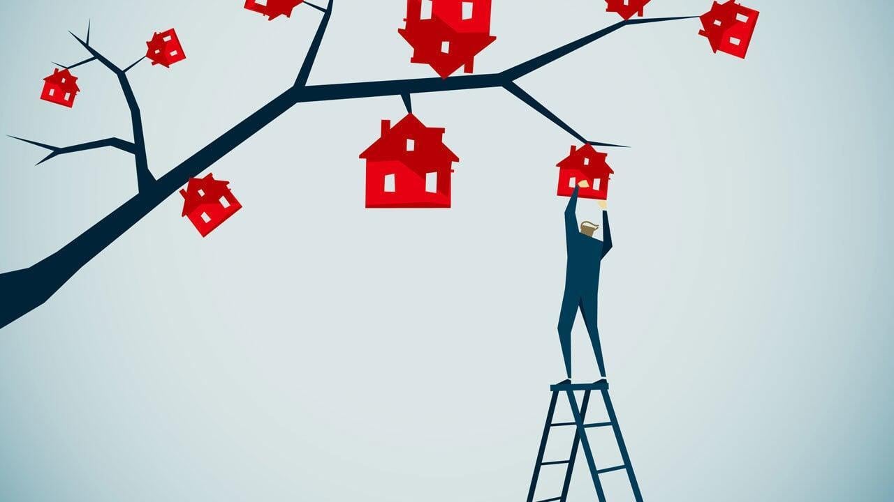 Are there any income tax benefits to owning multiple homes in the U.S.?  